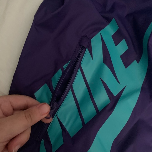 Nike Windbreaker - Picture 5 of 7